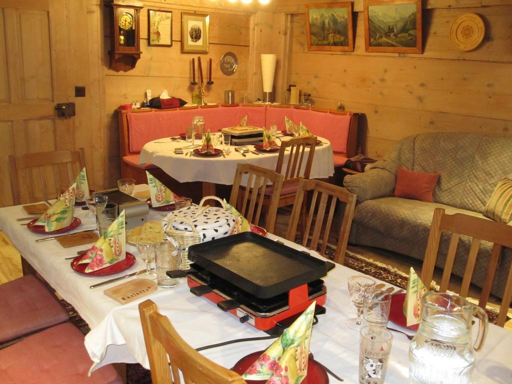 Gaestehaus Alpenblick Wildstrubel Sankt Stephan المظهر الخارجي الصورة